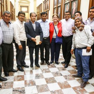 Congresista Lourdes Alcorta recibe a diversas autoridades del Cusco